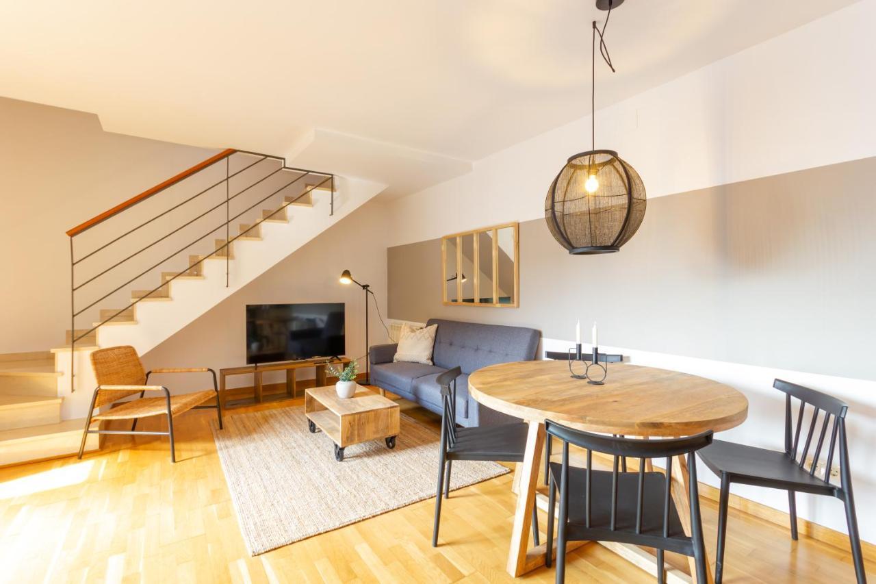 Ferienwohnung Elegante Duplex En Terrassa, Barcelona Exterior foto
