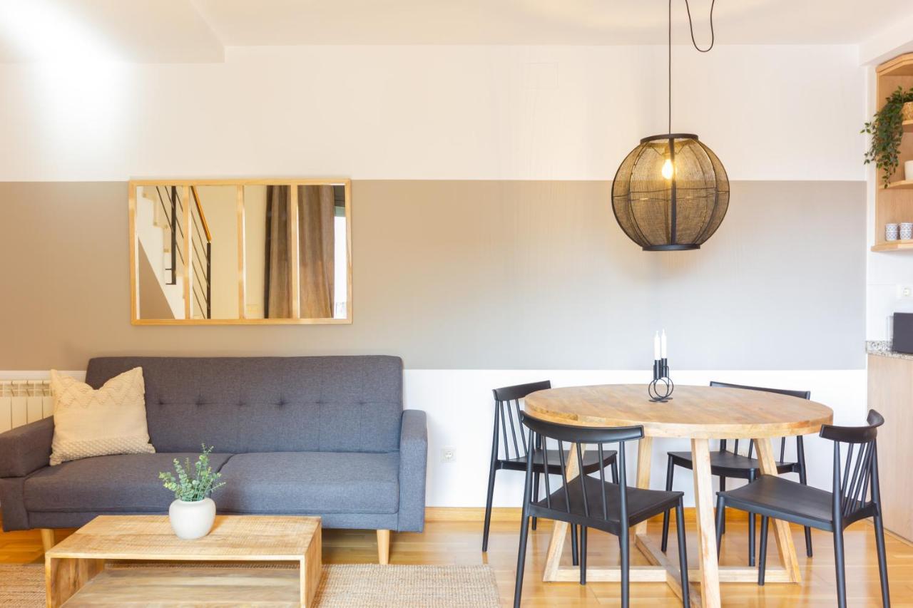 Ferienwohnung Elegante Duplex En Terrassa, Barcelona Exterior foto
